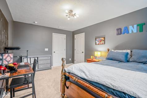 11667 Shadowwood Court Zionsville IN 46077