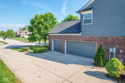 11667 Shadowwood Court Zionsville IN 46077