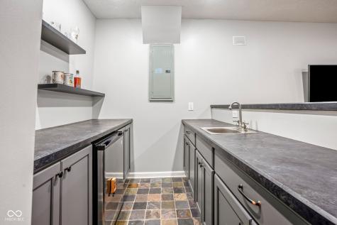 11667 Shadowwood Court Zionsville IN 46077