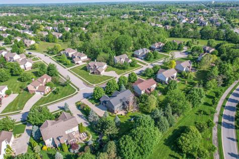 11667 Shadowwood Court Zionsville IN 46077