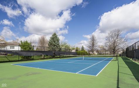 11667 Shadowwood Court Zionsville IN 46077