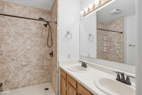 6235 Miller Woods Lane Indianapolis IN 46237