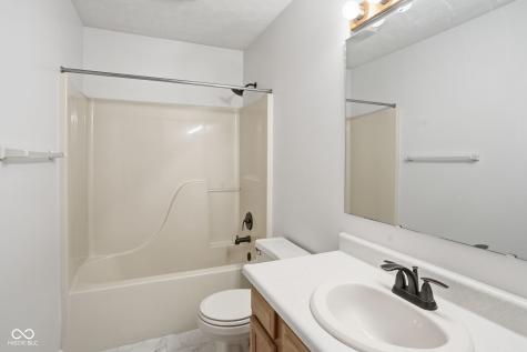 6235 Miller Woods Lane Indianapolis IN 46237