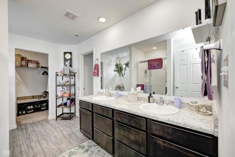 1794 N Clearwater Drive Greenfield IN 46140
