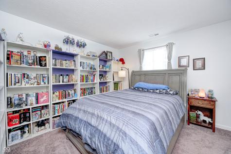 1794 N Clearwater Drive Greenfield IN 46140