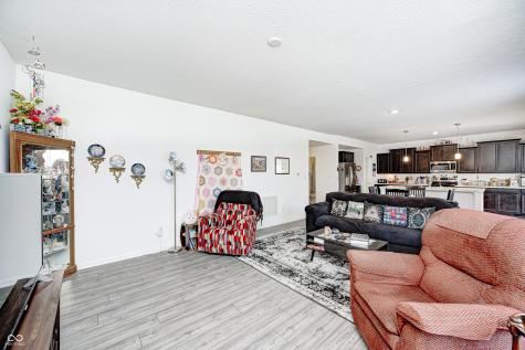 1794 N Clearwater Drive Greenfield IN 46140