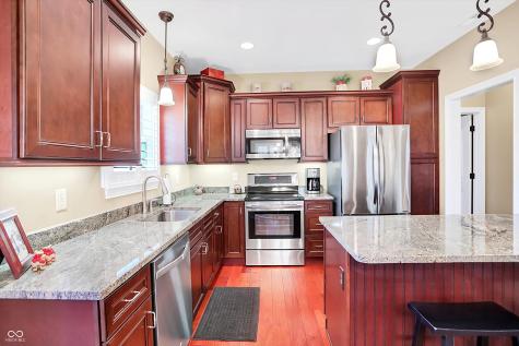 3275 Eaton Mews Court Greenwood IN 46143