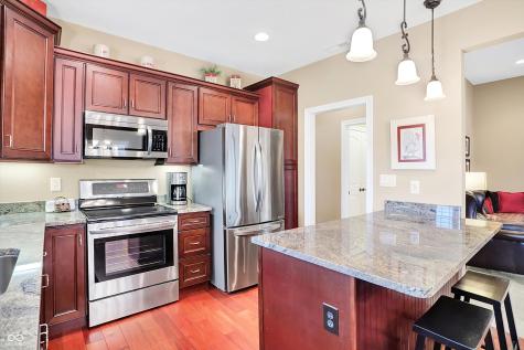 3275 Eaton Mews Court Greenwood IN 46143