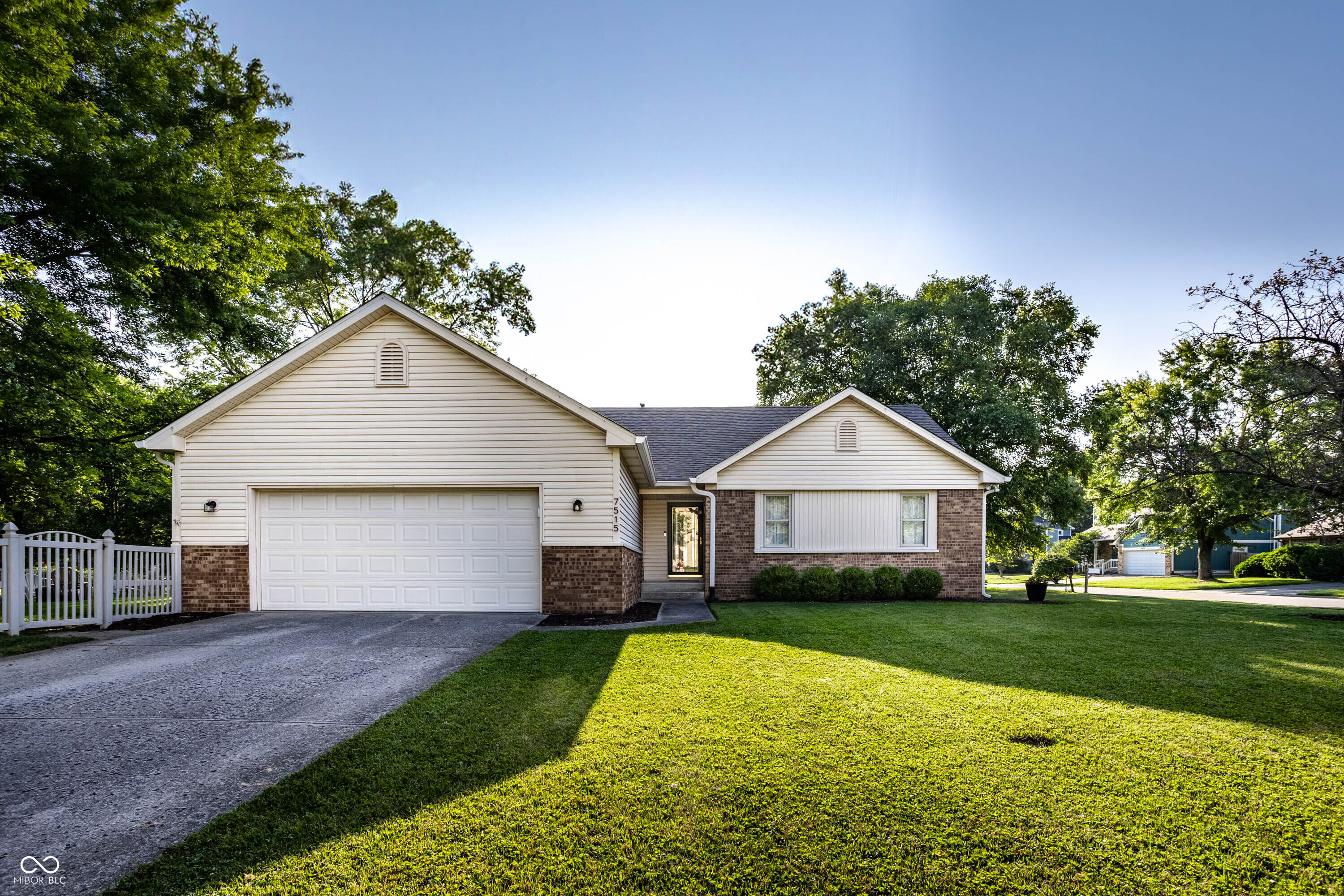 7515 Davis Lane Indianapolis IN 46236