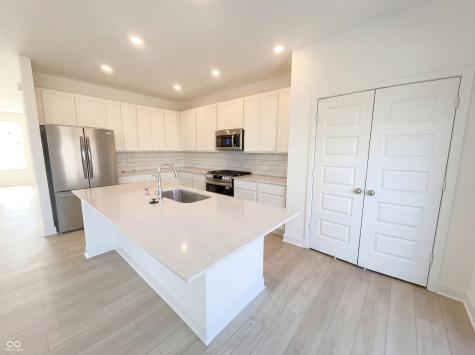 5926 Juna Avenue Plainfield IN 46168