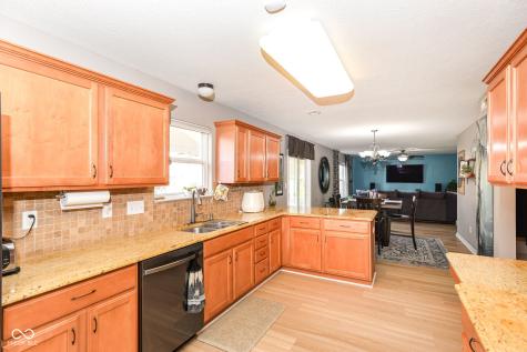 12054 Seahawks Lane Fishers IN 46037