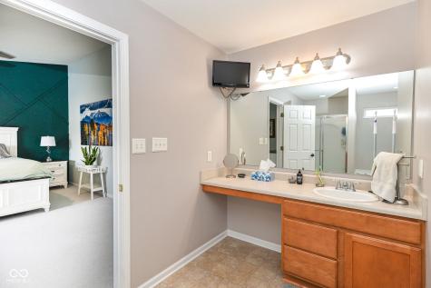 12054 Seahawks Lane Fishers IN 46037