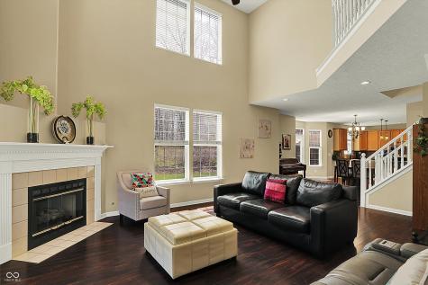 5549 Dill Court Indianapolis IN 46237