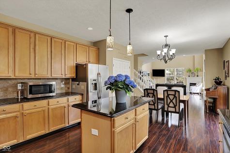 5549 Dill Court Indianapolis IN 46237