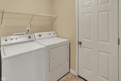 5549 Dill Court Indianapolis IN 46237