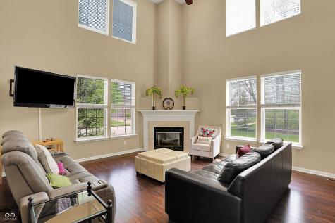 5549 Dill Court Indianapolis IN 46237