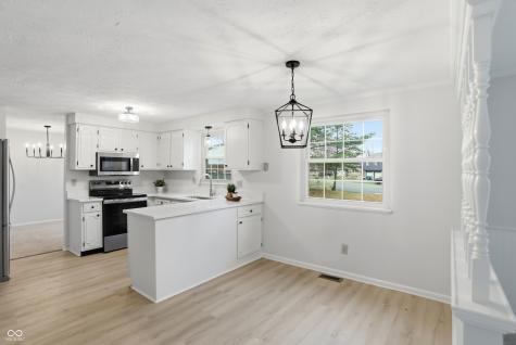 744 Sunblest Boulevard Fishers IN 46038