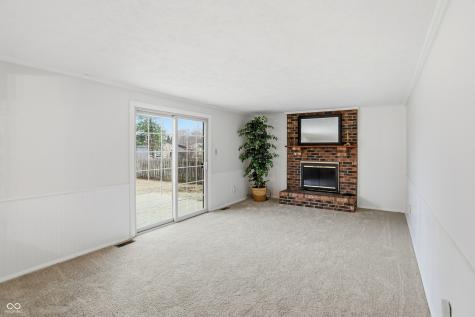 744 Sunblest Boulevard Fishers IN 46038