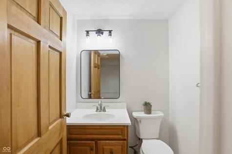 744 Sunblest Boulevard Fishers IN 46038