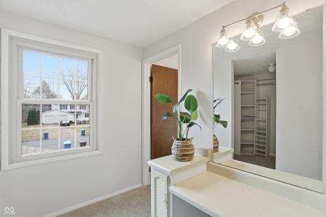 744 Sunblest Boulevard Fishers IN 46038