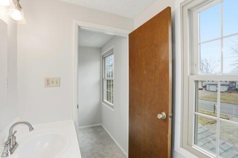744 Sunblest Boulevard Fishers IN 46038