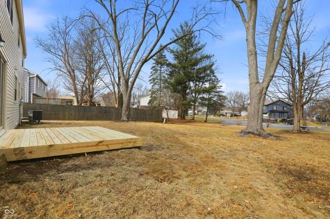 744 Sunblest Boulevard Fishers IN 46038