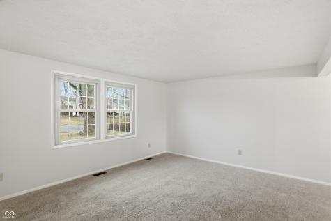 744 Sunblest Boulevard Fishers IN 46038