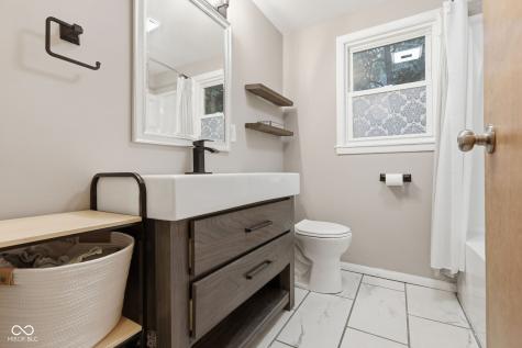 4845 Laurel Hall Drive Indianapolis IN 46226