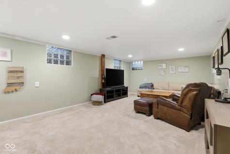 4845 Laurel Hall Drive Indianapolis IN 46226