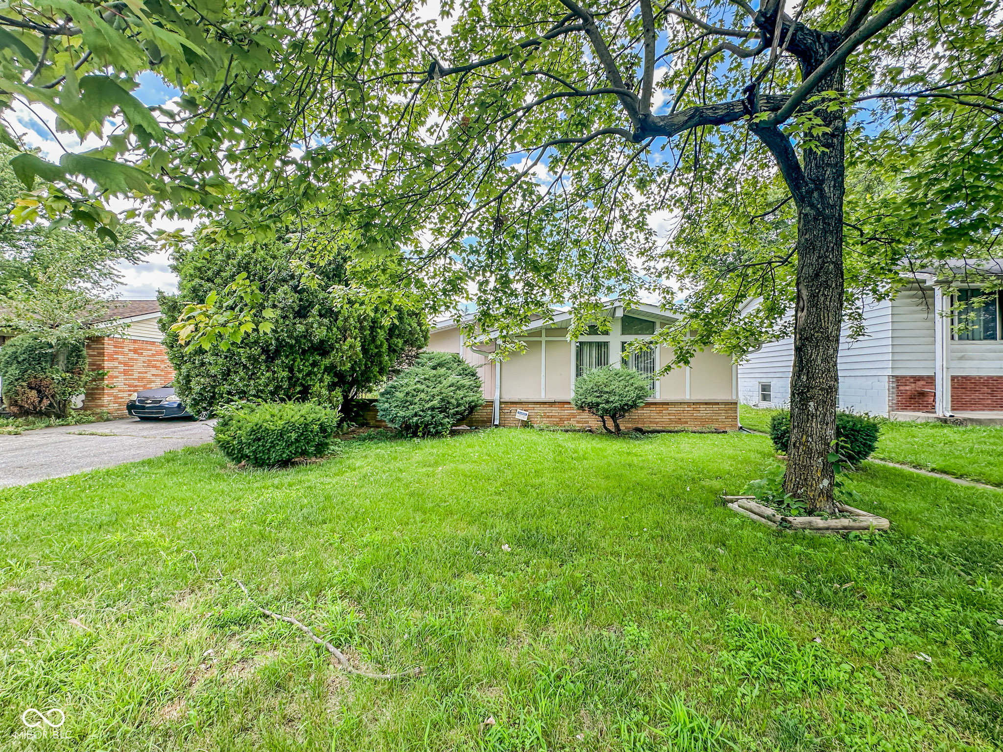 2616 Hillside Avenue Indianapolis IN 46218