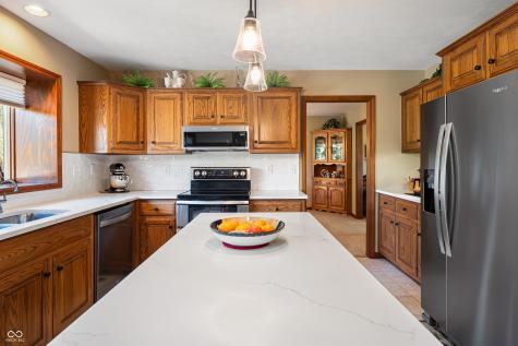 8304 W Mulligan Lane Columbus IN 47201