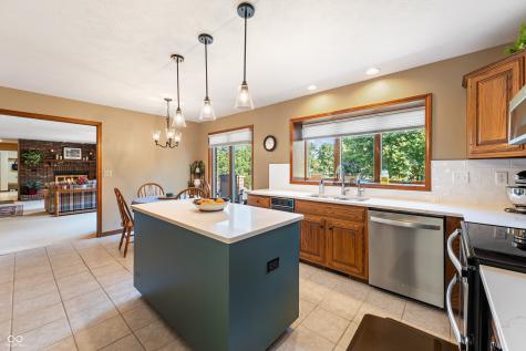 8304 W Mulligan Lane Columbus IN 47201