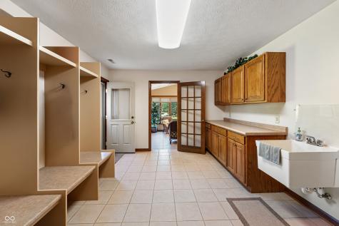 8304 W Mulligan Lane Columbus IN 47201