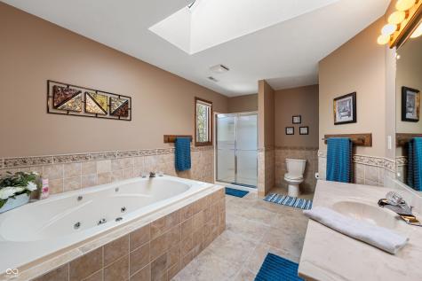 8304 W Mulligan Lane Columbus IN 47201