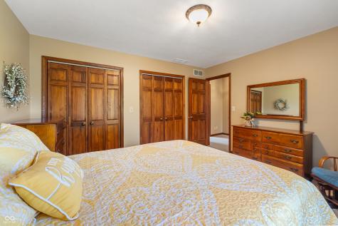 8304 W Mulligan Lane Columbus IN 47201