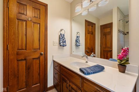 8304 W Mulligan Lane Columbus IN 47201