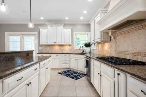 5281 Oakbrook Drive Plainfield IN 46168