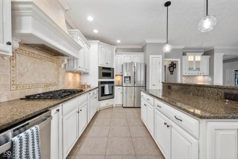 5281 Oakbrook Drive Plainfield IN 46168