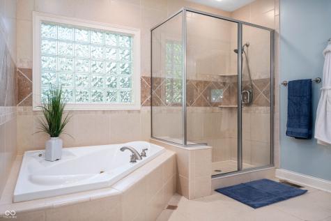 5281 Oakbrook Drive Plainfield IN 46168