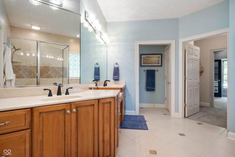 5281 Oakbrook Drive Plainfield IN 46168