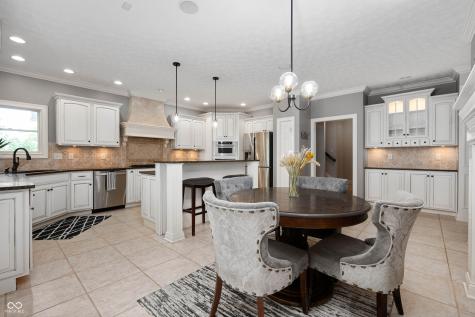 5281 Oakbrook Drive Plainfield IN 46168