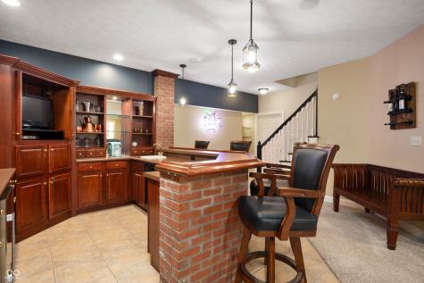 5281 Oakbrook Drive Plainfield IN 46168