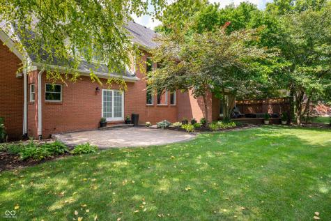 5281 Oakbrook Drive Plainfield IN 46168