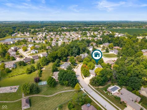 5281 Oakbrook Drive Plainfield IN 46168