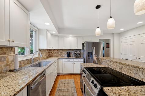 1426 Stonemill Circle S Carmel IN 46032