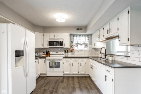 12002 Corbin Drive Fishers IN 46038