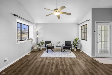 1615 Thresher Drive Columbus IN 47201