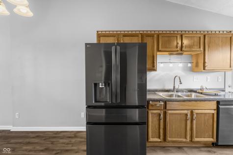 1615 Thresher Drive Columbus IN 47201