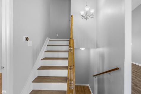 1615 Thresher Drive Columbus IN 47201