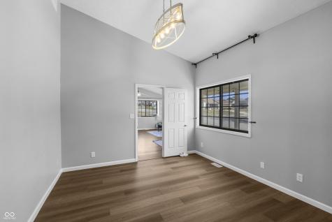 1615 Thresher Drive Columbus IN 47201